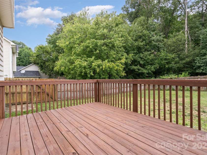 210 Devon Forest Drive, Mooresville, NC 28115.  MLS# CAR4293435, YatesRealty ID 33341. 