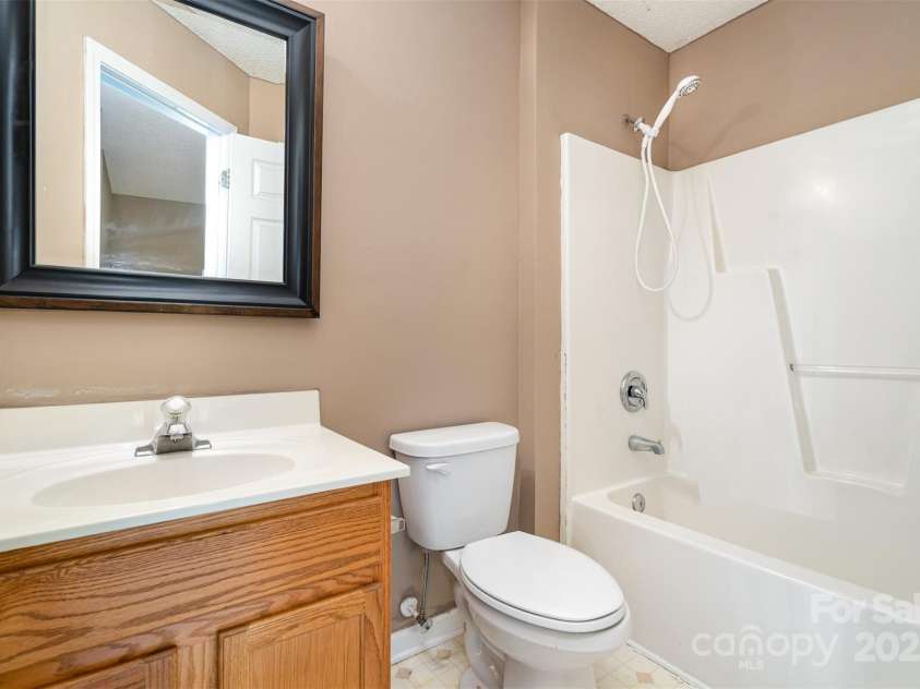 210 Devon Forest Drive, Mooresville, NC 28115.  MLS# CAR4293435, YatesRealty ID 33341. 