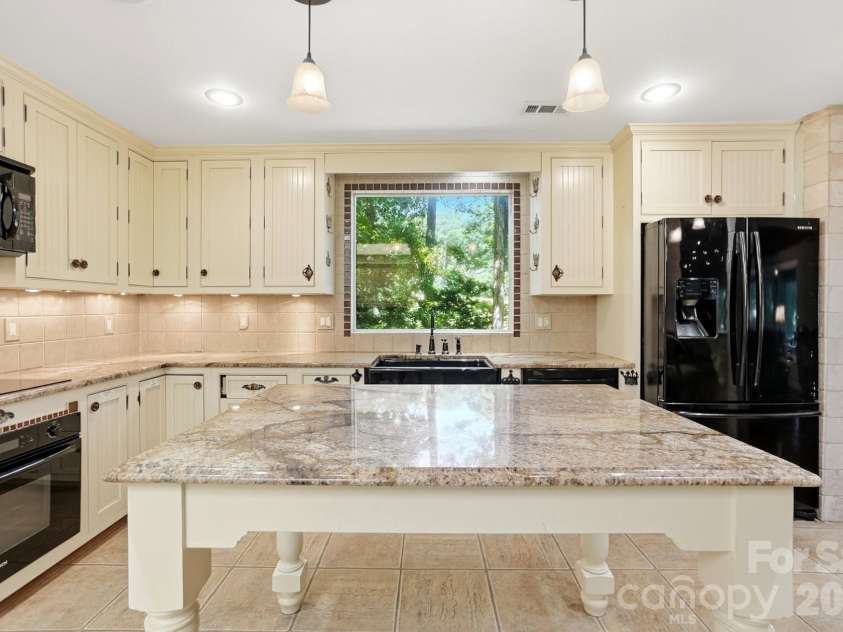 36 Water Thrush Road, Lake Wylie, SC 29710.  MLS# CAR4387255, YatesRealty ID 33341. 