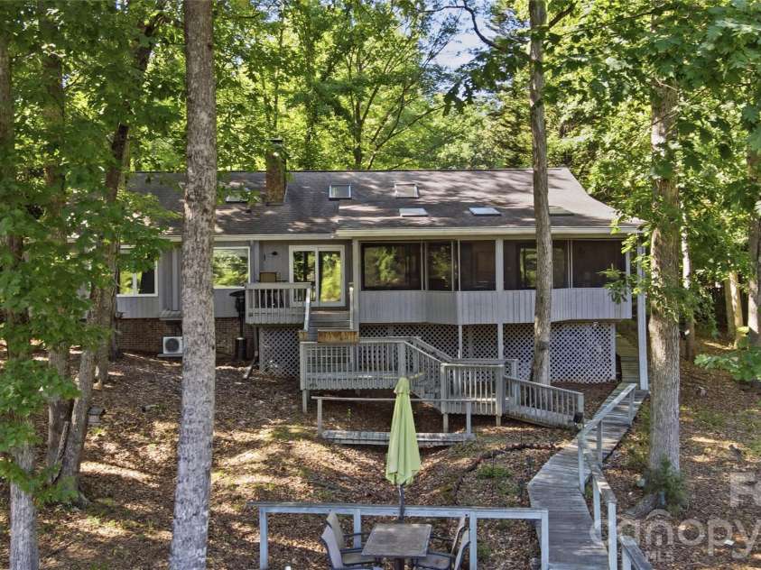 36 Water Thrush Road, Lake Wylie, SC 29710.  MLS# CAR4387255, YatesRealty ID 33341. 
