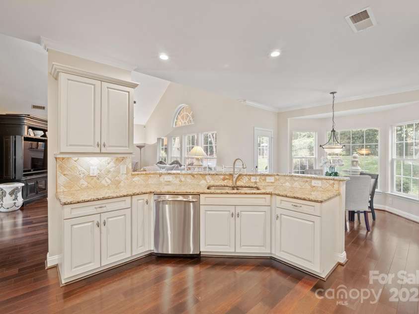 13325 Fremington Road, Huntersville, NC 28078.  MLS# CAR4291022, YatesRealty ID 33342. 