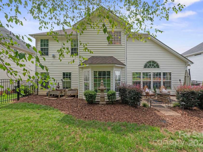13325 Fremington Road, Huntersville, NC 28078.  MLS# CAR4291022, YatesRealty ID 33342. 