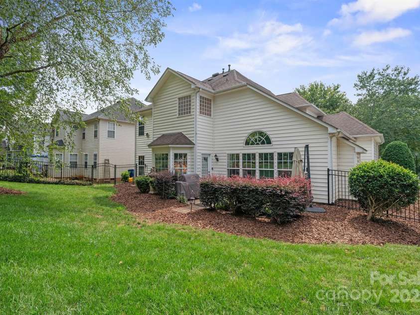 13325 Fremington Road, Huntersville, NC 28078.  MLS# CAR4291022, YatesRealty ID 33342. 