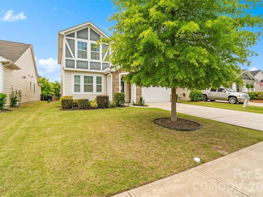 1401 Kings Grove Drive, York, SC 29745.  MLS# CAR4391337, YatesRealty ID 33342. 