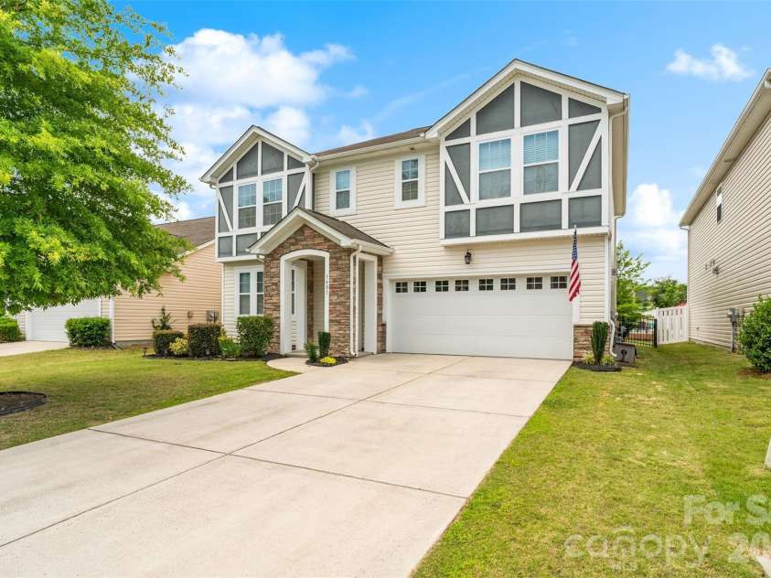 1401 Kings Grove Drive, York, SC 29745.  MLS# CAR4391337, YatesRealty ID 33342. 