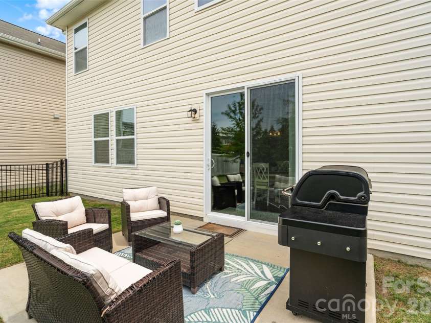 1401 Kings Grove Drive, York, SC 29745.  MLS# CAR4391337, YatesRealty ID 33342. Back Patio