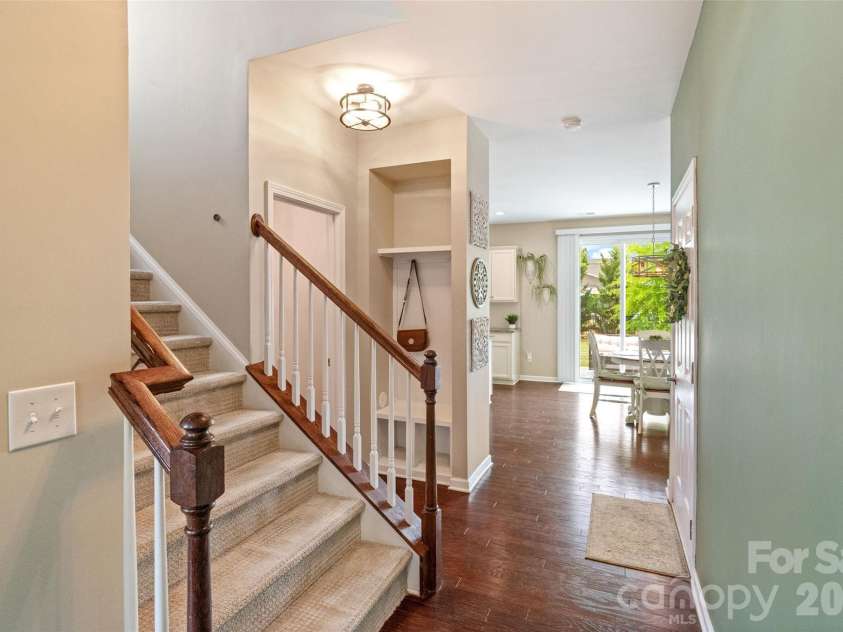 1401 Kings Grove Drive, York, SC 29745.  MLS# CAR4391337, YatesRealty ID 33342. Entry Hall