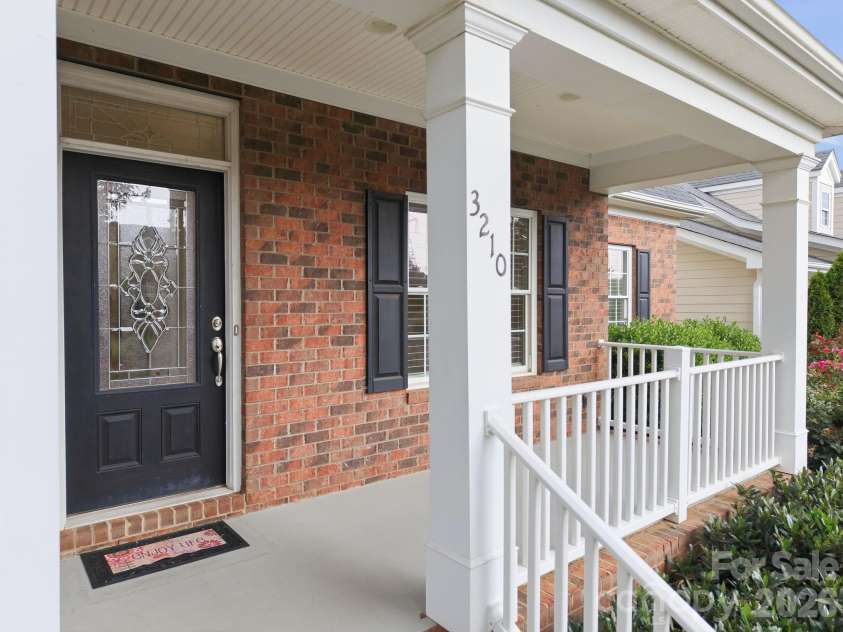 3210 Kelsey Plaza, Kannapolis, NC 28081.  MLS# CAR4384881, YatesRealty ID 33343. 