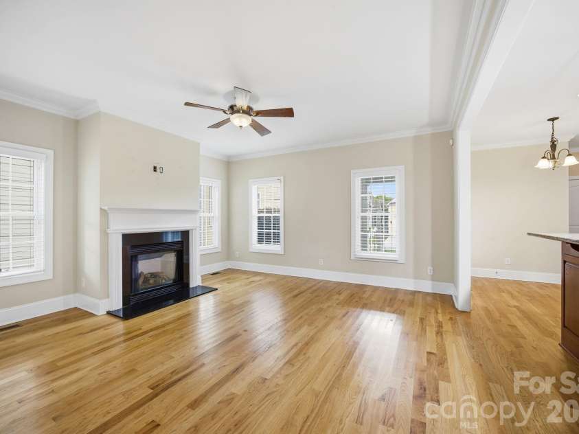 3210 Kelsey Plaza, Kannapolis, NC 28081.  MLS# CAR4384881, YatesRealty ID 33343. 