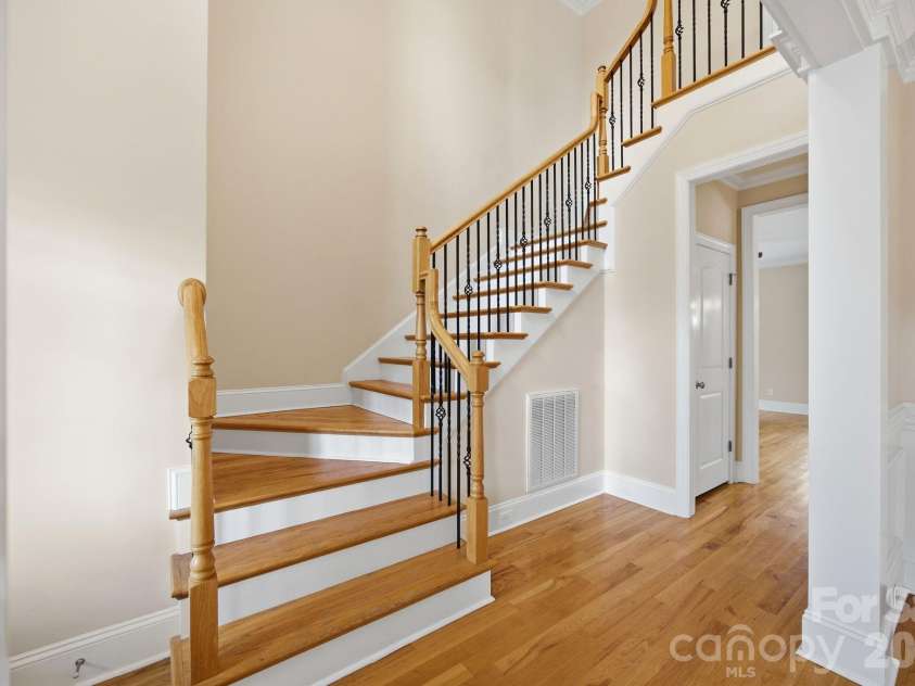 3210 Kelsey Plaza, Kannapolis, NC 28081.  MLS# CAR4384881, YatesRealty ID 33343. 