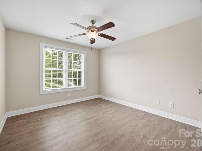 3210 Kelsey Plaza, Kannapolis, NC 28081.  MLS# CAR4384881, YatesRealty ID 33343. 