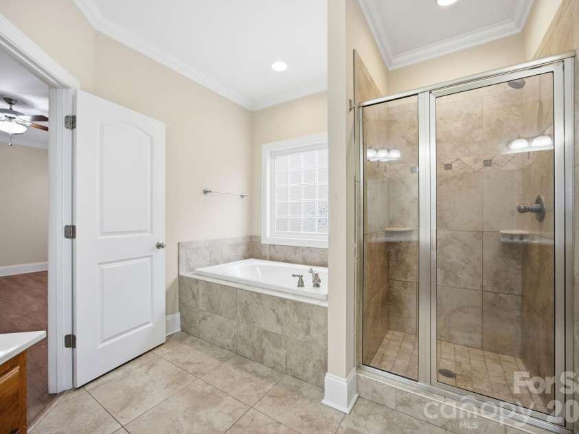 3210 Kelsey Plaza, Kannapolis, NC 28081.  MLS# CAR4384881, YatesRealty ID 33343. 