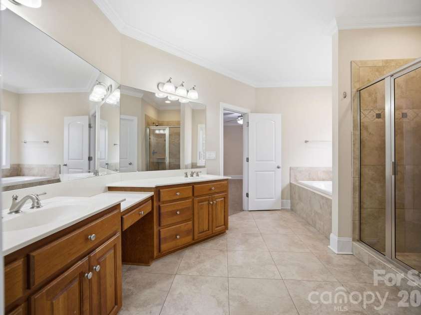 3210 Kelsey Plaza, Kannapolis, NC 28081.  MLS# CAR4384881, YatesRealty ID 33343. 