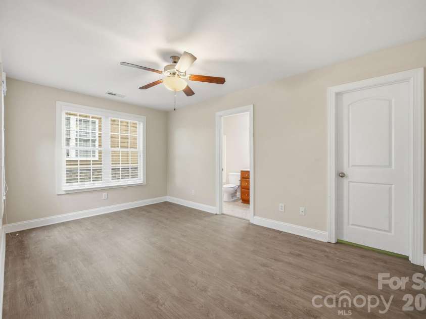 3210 Kelsey Plaza, Kannapolis, NC 28081.  MLS# CAR4384881, YatesRealty ID 33343. 