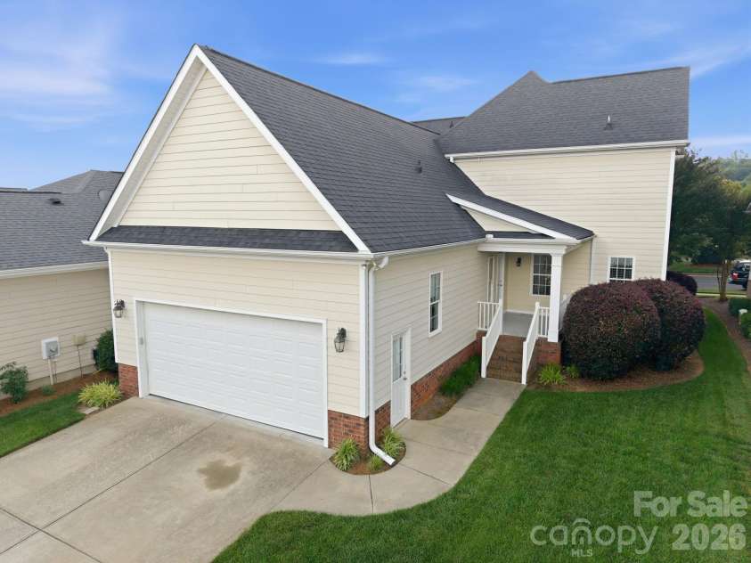 3210 Kelsey Plaza, Kannapolis, NC 28081.  MLS# CAR4384881, YatesRealty ID 33343. 