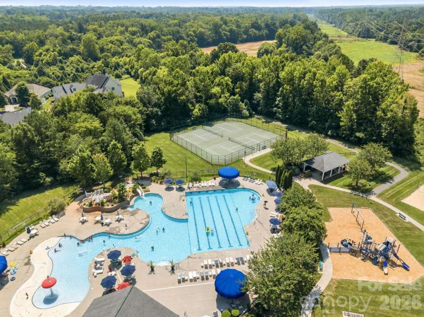 3210 Kelsey Plaza, Kannapolis, NC 28081.  MLS# CAR4384881, YatesRealty ID 33343. 