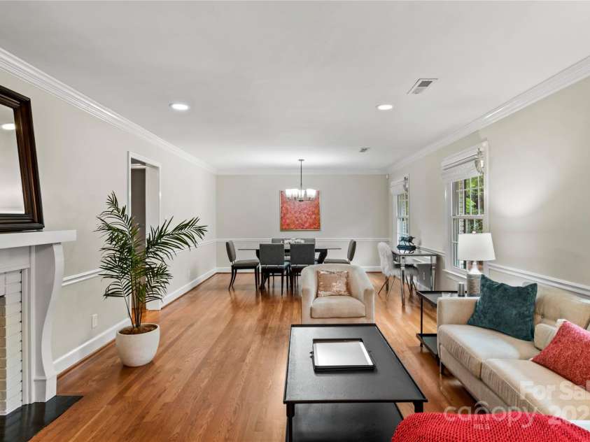 431 Hearthside Drive, Winston Salem, NC 27104.  MLS# CAR4294483, YatesRealty ID 33343. 