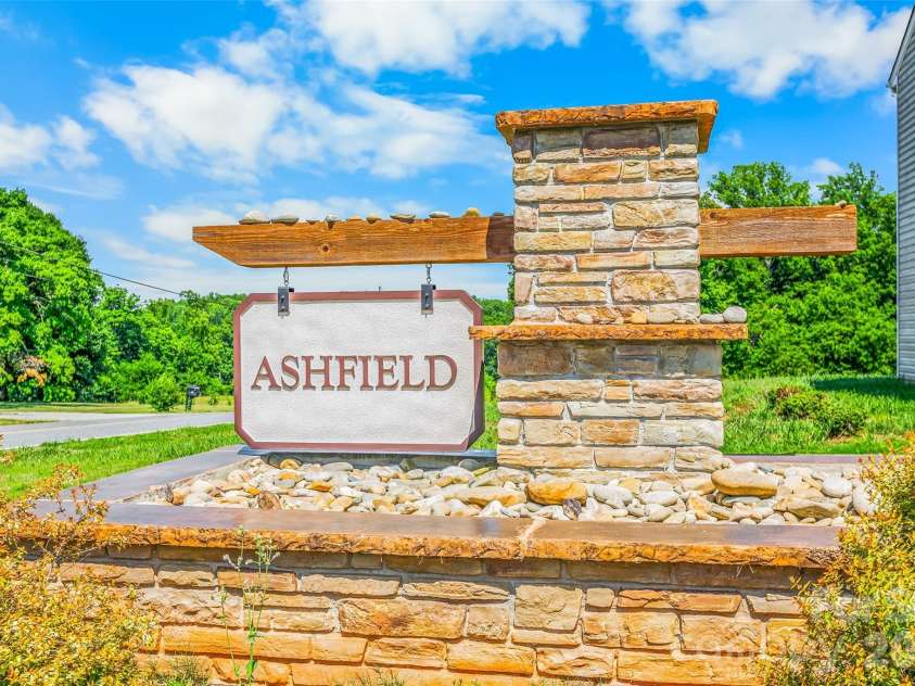 164 Ashfield Lane, Lexington, NC 27292.  MLS# CAR4393917, YatesRealty ID 33344. 