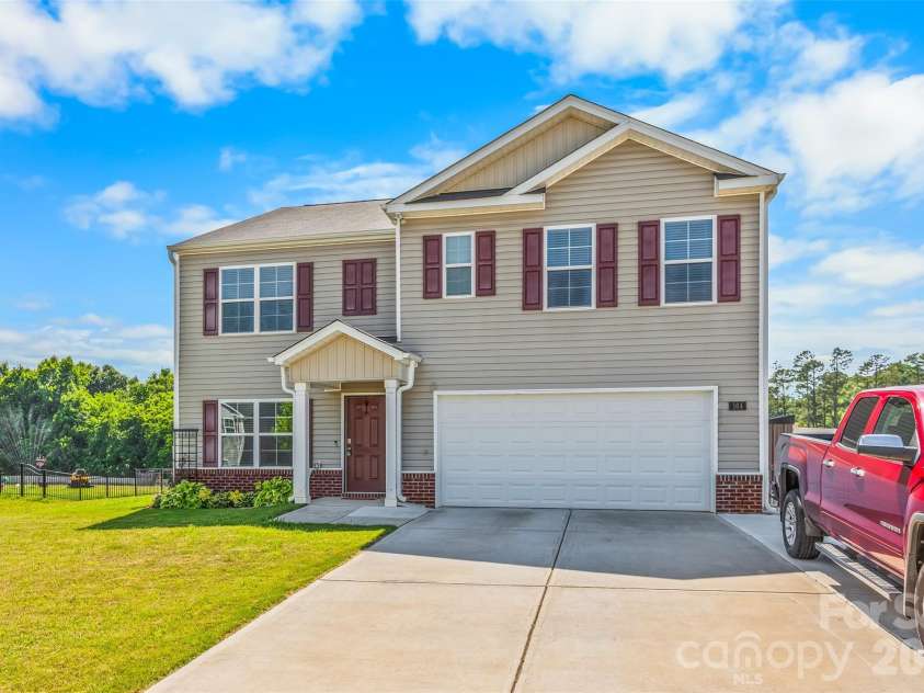 164 Ashfield Lane, Lexington, NC 27292.  MLS# CAR4393917, YatesRealty ID 33344. 