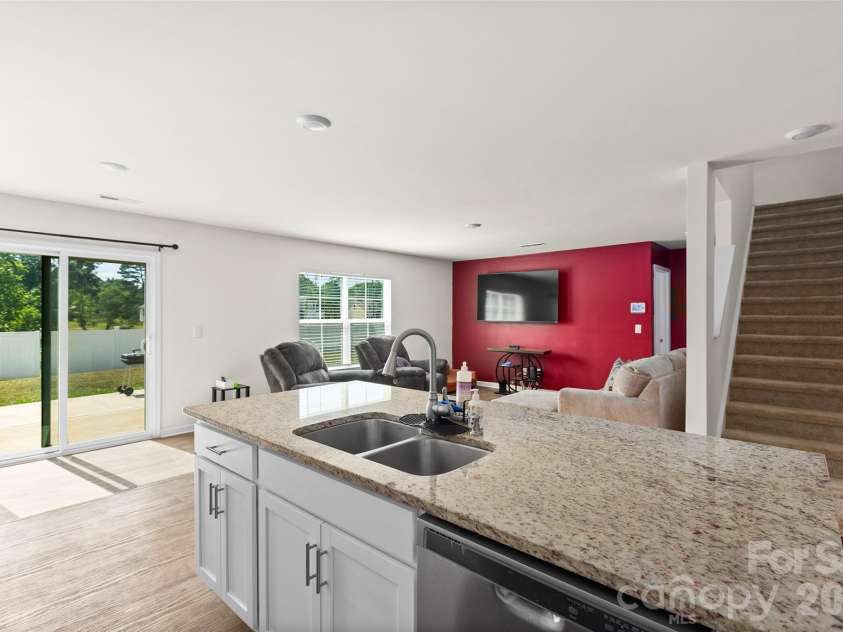 164 Ashfield Lane, Lexington, NC 27292.  MLS# CAR4393917, YatesRealty ID 33344. 