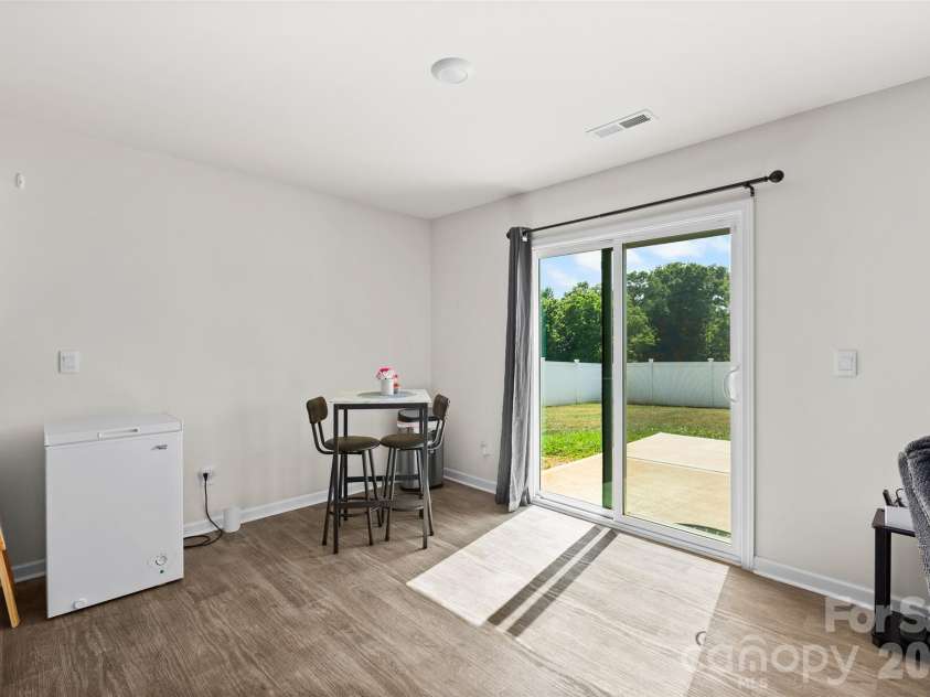 164 Ashfield Lane, Lexington, NC 27292.  MLS# CAR4393917, YatesRealty ID 33344. 