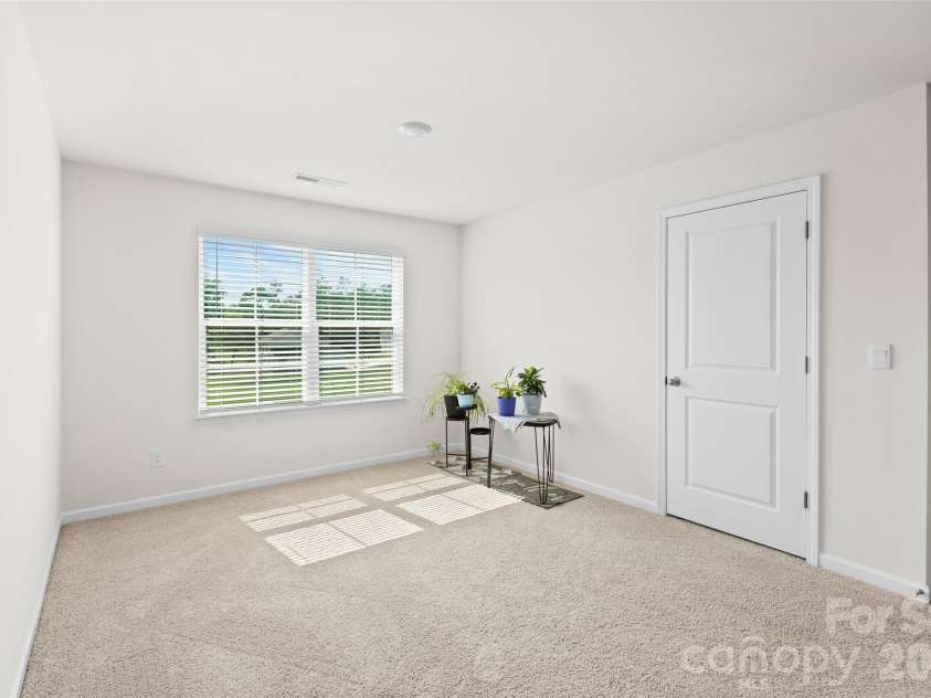 164 Ashfield Lane, Lexington, NC 27292.  MLS# CAR4393917, YatesRealty ID 33344. 