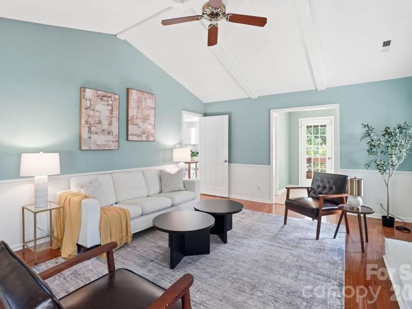 723 Walnut Point Drive, Matthews, NC 28105.  MLS# CAR4391716, YatesRealty ID 33345. Family Room w/Cathedral Ceiling, Entry into Kitchen