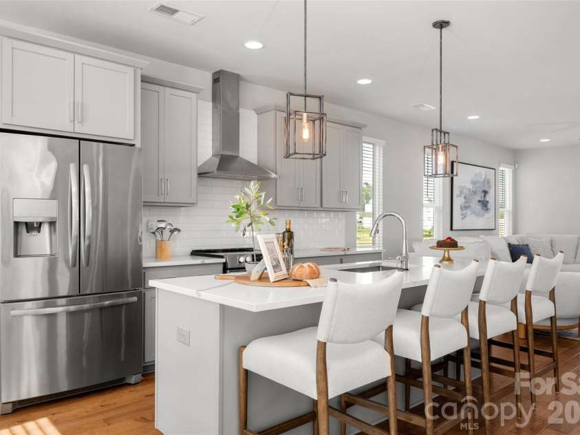 2104 Bryant Park Drive, Charlotte, NC 28208.  MLS# CAR4394009, YatesRealty ID 33346. 