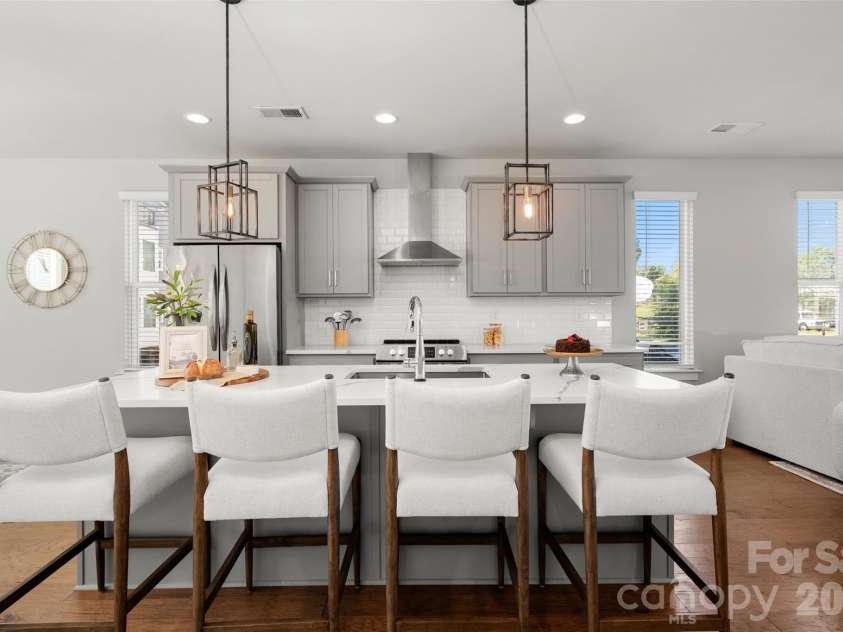 2104 Bryant Park Drive, Charlotte, NC 28208.  MLS# CAR4394009, YatesRealty ID 33346. 