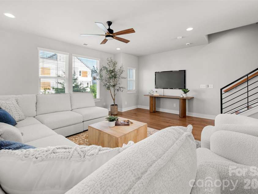 2104 Bryant Park Drive, Charlotte, NC 28208.  MLS# CAR4394009, YatesRealty ID 33346. 