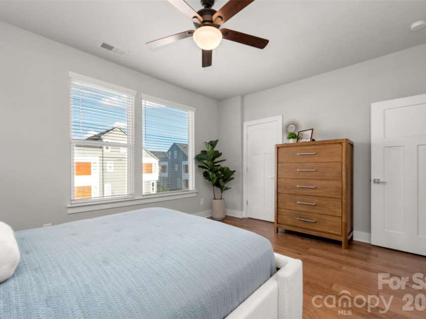 2104 Bryant Park Drive, Charlotte, NC 28208.  MLS# CAR4394009, YatesRealty ID 33346. 