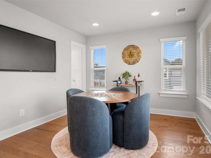 2104 Bryant Park Drive, Charlotte, NC 28208.  MLS# CAR4394009, YatesRealty ID 33346. 