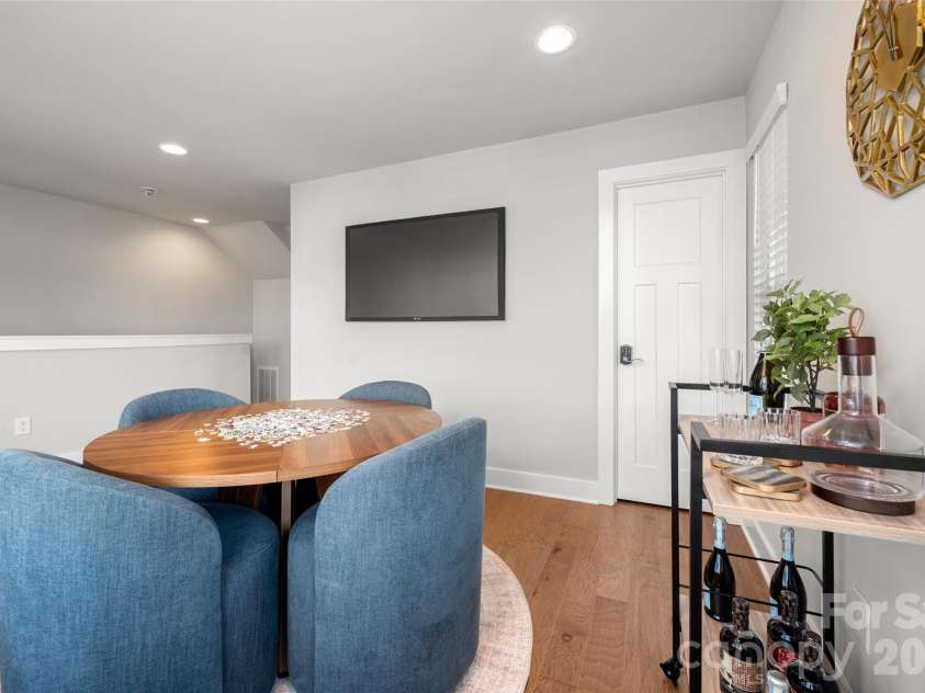 2104 Bryant Park Drive, Charlotte, NC 28208.  MLS# CAR4394009, YatesRealty ID 33346. 