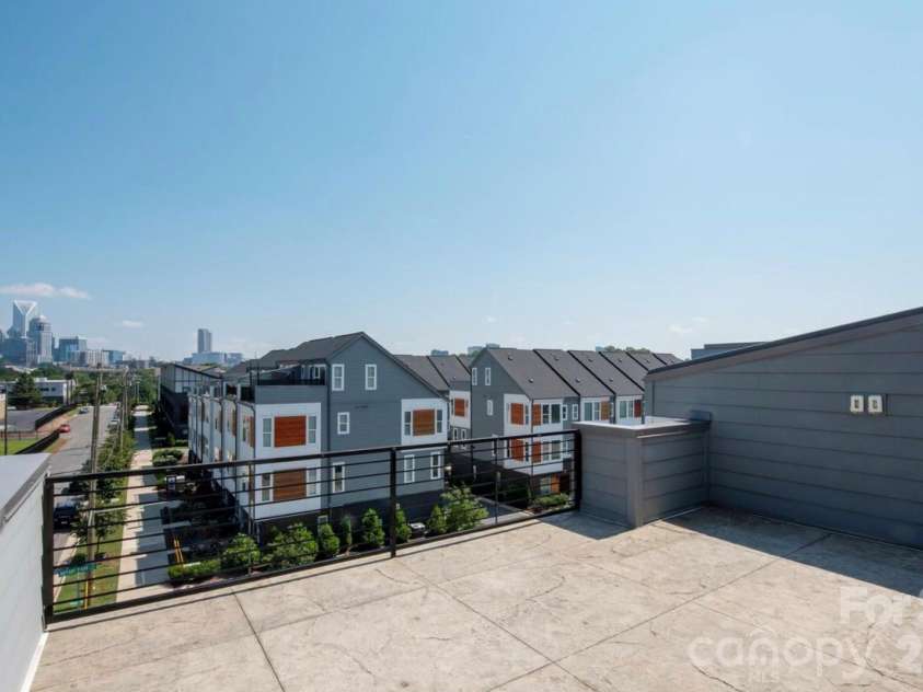 2104 Bryant Park Drive, Charlotte, NC 28208.  MLS# CAR4394009, YatesRealty ID 33346. 