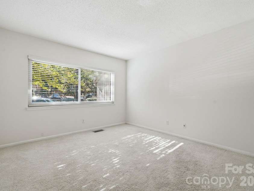 201 Riverview Terrace, Clover, SC 29710.  MLS# CAR4394776, YatesRealty ID 33347. Main Level Bedroom