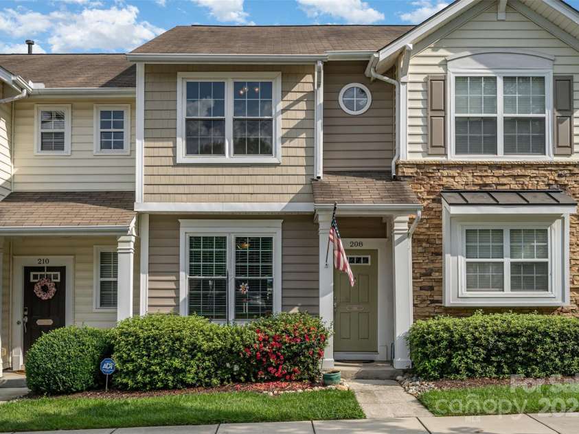 208 Dawn Mist Lane, Fort Mill, SC 29708.  MLS# CAR4291386, YatesRealty ID 33347. 
