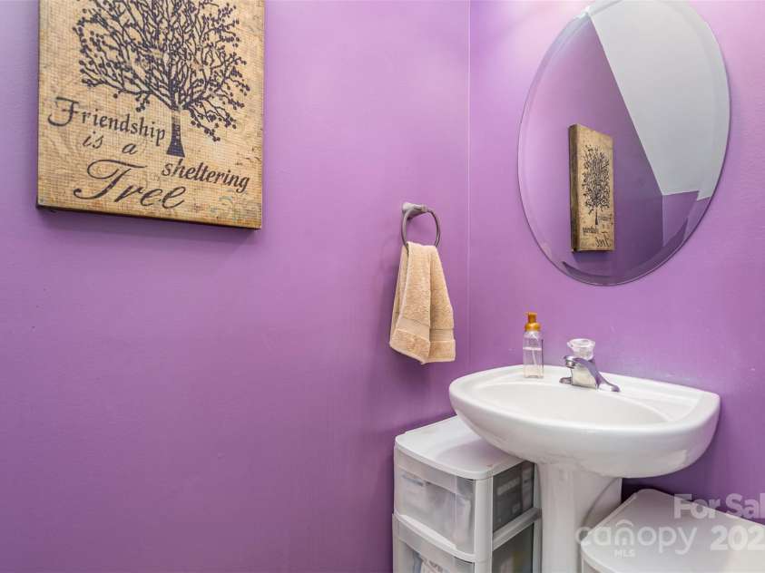208 Dawn Mist Lane, Fort Mill, SC 29708.  MLS# CAR4291386, YatesRealty ID 33347. Half Bath