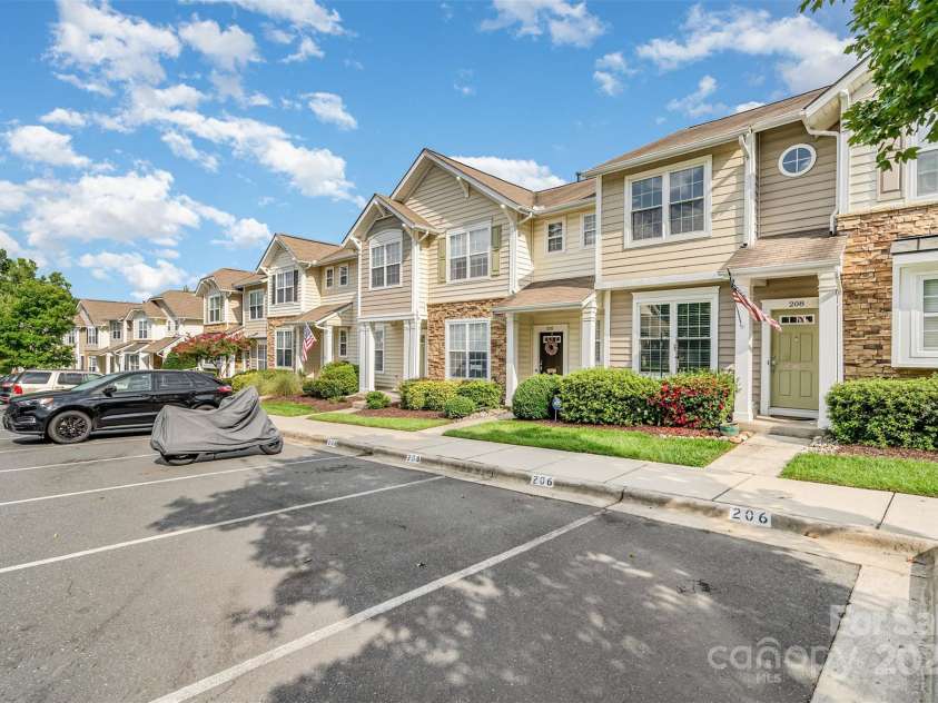208 Dawn Mist Lane, Fort Mill, SC 29708.  MLS# CAR4291386, YatesRealty ID 33347. Neighborhood