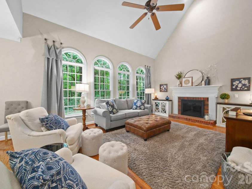 9125 Grove Tree Lane, Huntersville, NC 28078.  MLS# CAR4395954, YatesRealty ID 33349. Great Room with High Ceiling