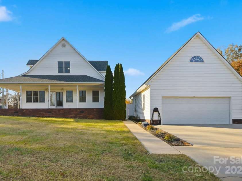 845 Saint Paul Church Road, Salisbury, NC 28146.  MLS# CAR4321804, YatesRealty ID 3335. 