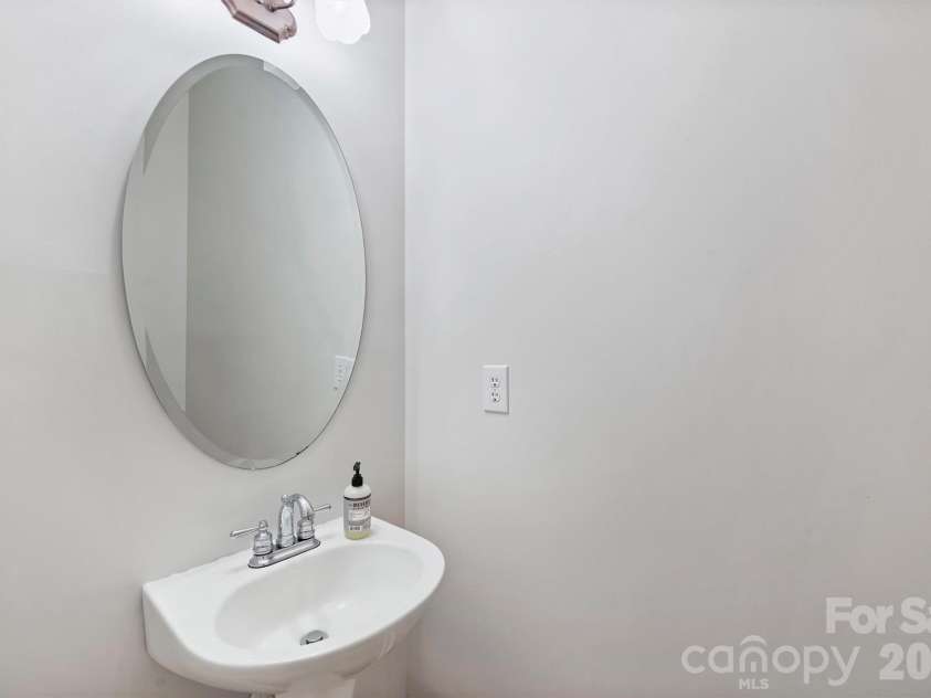 17237 Grand Central Way, Cornelius, NC 28031.  MLS# CAR4396099, YatesRealty ID 33350. 