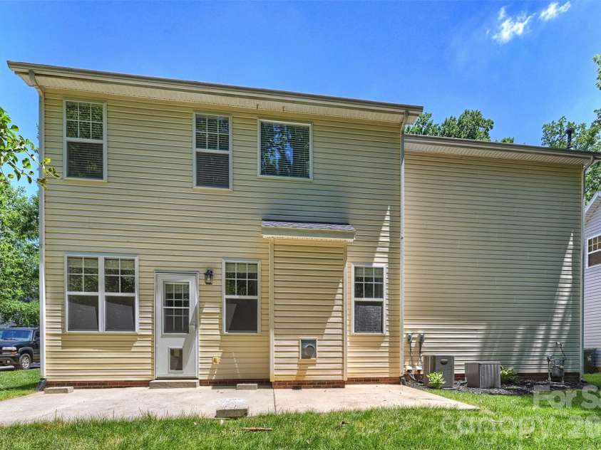 17237 Grand Central Way, Cornelius, NC 28031.  MLS# CAR4396099, YatesRealty ID 33350. 