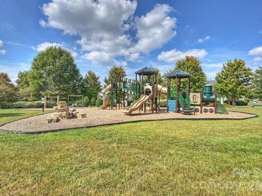 17237 Grand Central Way, Cornelius, NC 28031.  MLS# CAR4396099, YatesRealty ID 33350. 