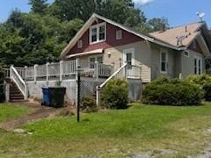 283 Maple Street, Rutherfordton, NC 28139.  MLS# CAR4294577, YatesRealty ID 33351. 