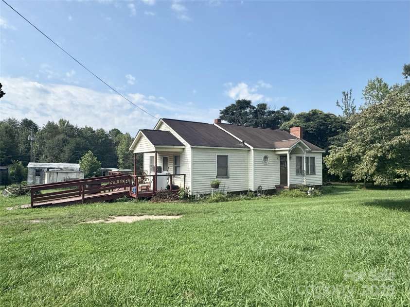 238 Victory Grove Church Road, Lincolnton, NC 28092.  MLS# CAR4294127, YatesRealty ID 33352. 