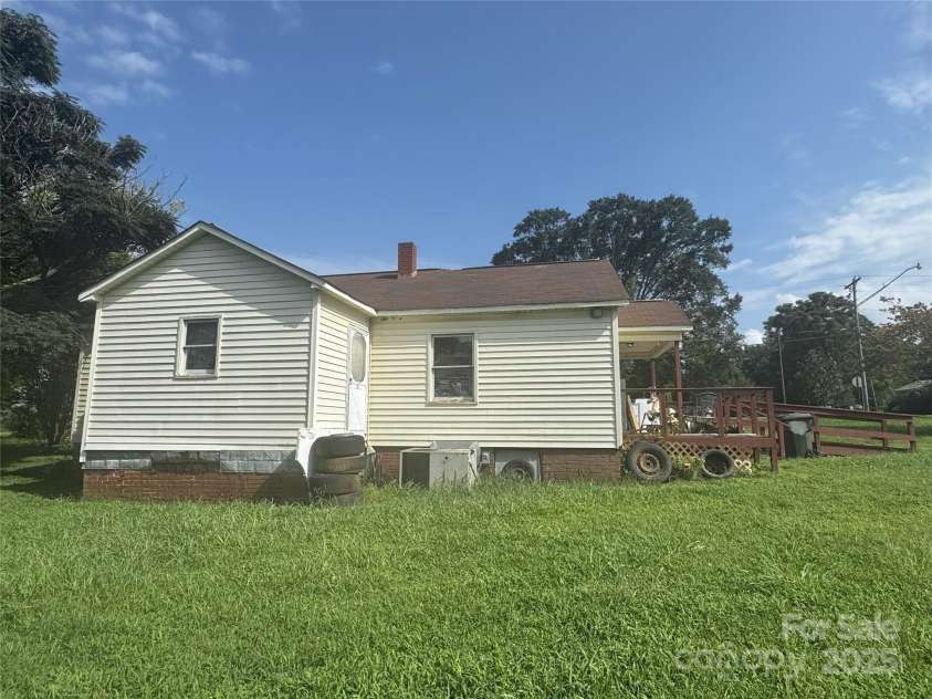 238 Victory Grove Church Road, Lincolnton, NC 28092.  MLS# CAR4294127, YatesRealty ID 33352. 