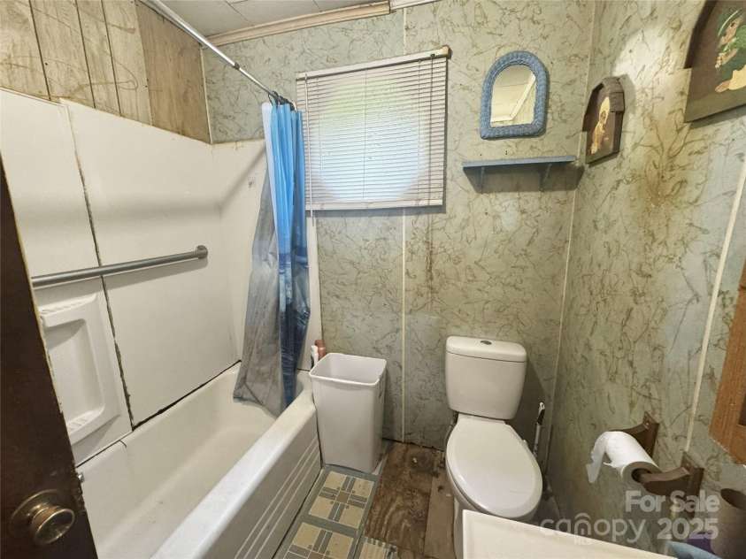 238 Victory Grove Church Road, Lincolnton, NC 28092.  MLS# CAR4294127, YatesRealty ID 33352. 