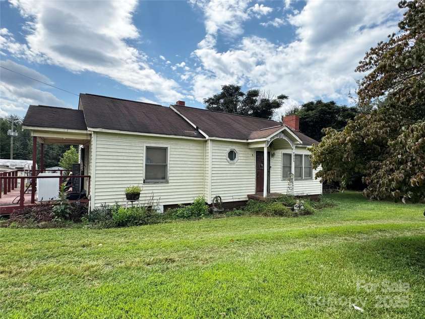 238 Victory Grove Church Road, Lincolnton, NC 28092.  MLS# CAR4294127, YatesRealty ID 33352. 