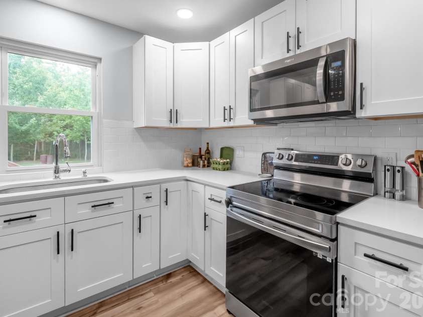 7209 Landsford Road, Monroe, NC 28112.  MLS# CAR4396350, YatesRealty ID 33353. 