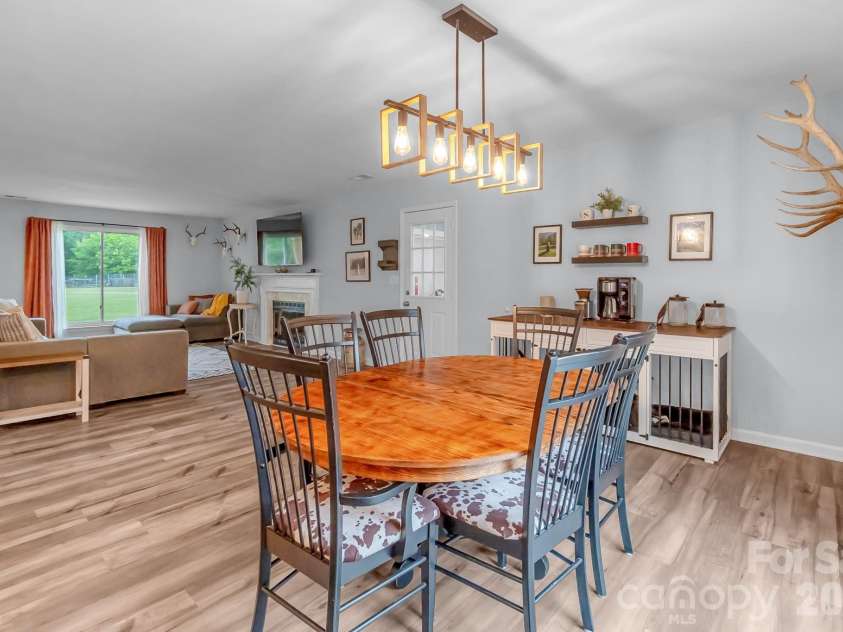 7209 Landsford Road, Monroe, NC 28112.  MLS# CAR4396350, YatesRealty ID 33353. Dining area